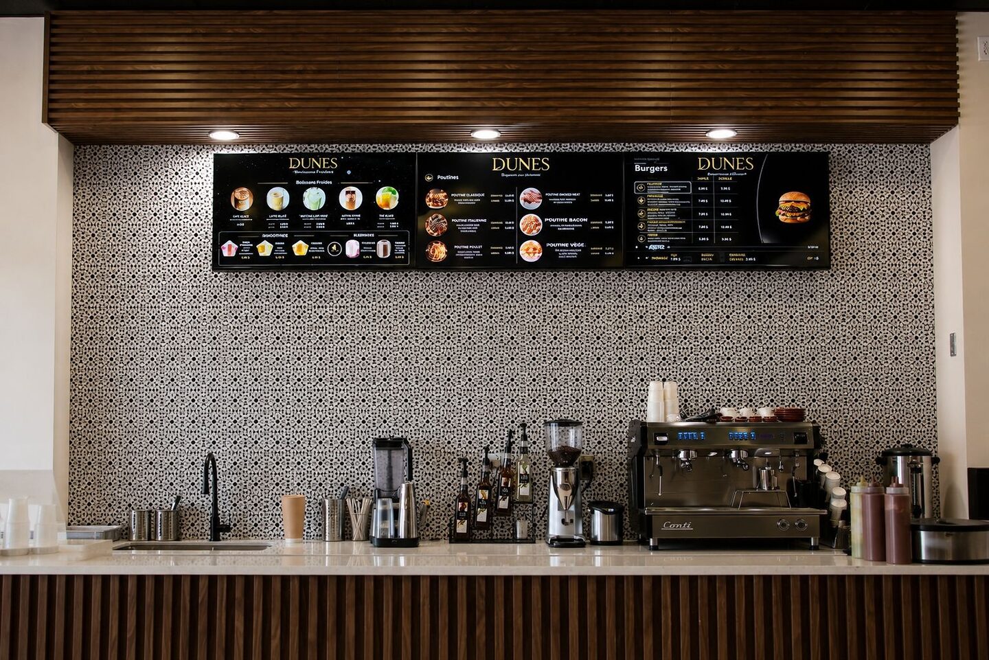 Une salle, pas un comptoir